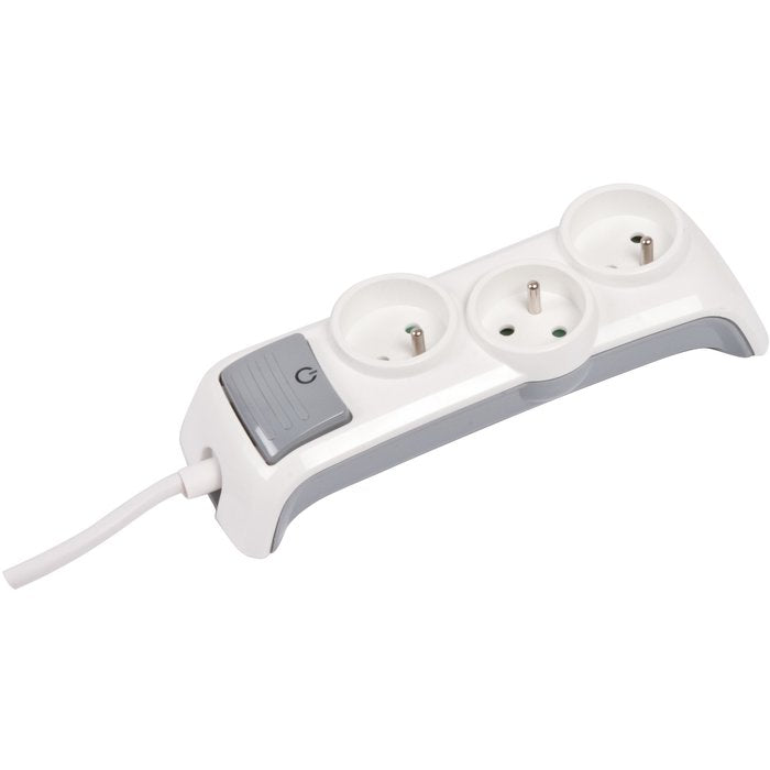 3 SOCKET BLOCK + SWITCH. Shop with confidence at DIAYTAR NIGERIA, offering thousands of products with budget-friendly shipping.