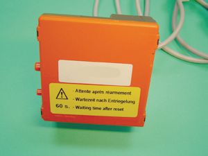 HO AD 120FF safety box with DTG 120 FF cables Ref. 83885574. Experience shopping satisfaction with DIAYTAR NIGERIA's vast selection and budget-friendly delivery options.
