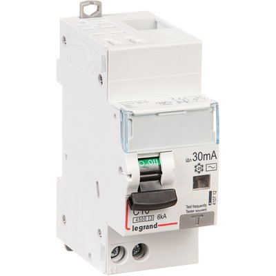 DX3 4500 differential circuit breaker - auto/screw -U+N 230V~ 20A -typeAC - 30mA - 6kA -curve C - 2M - Ref.410714. Your complete retail destination, DIAYTAR NIGERIA combines extensive variety with prompt delivery.