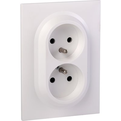 Legrand - double compact monobloc power socket easyréno 2p+t dooxie one 16a supplied with white square plate and claws Ref 600721. Discover the joy of choice with DIAYTAR NIGERIA's extensive selection and budget-friendly shipping.