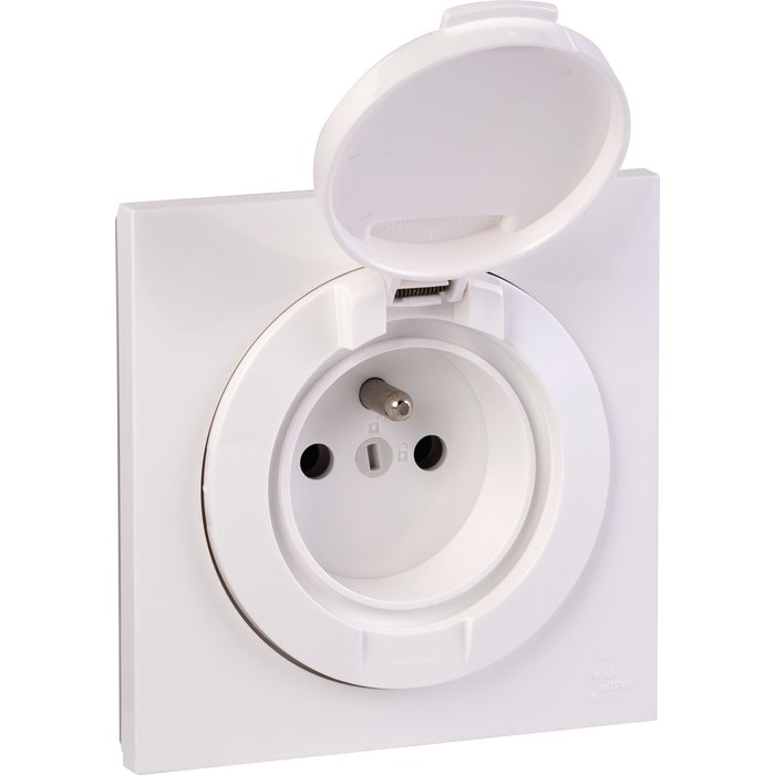 Legrand - 2p+t dooxie 16a ip44 socket outlet supplied with white square plate and claws Ref 600344. DIAYTAR NIGERIA: Where affordable shopping meets reliable nationwide delivery in less than a week.