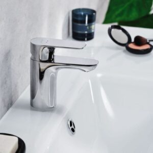 ALEO washbasin mixer with swivel PEX supply hoses chrome Ref. E72275-4-CP. Find reliable construction and plumbing products at Nigeria-Materiels.com. We make your projects easier and more efficient.