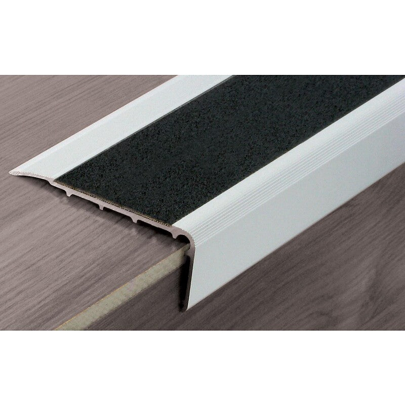 Interior/exterior step nose type B11 natural aluminum black strip in 3000 mm to screw. DIAYTAR NIGERIA: Where affordability meets reliability with thousands of products delivered promptly.