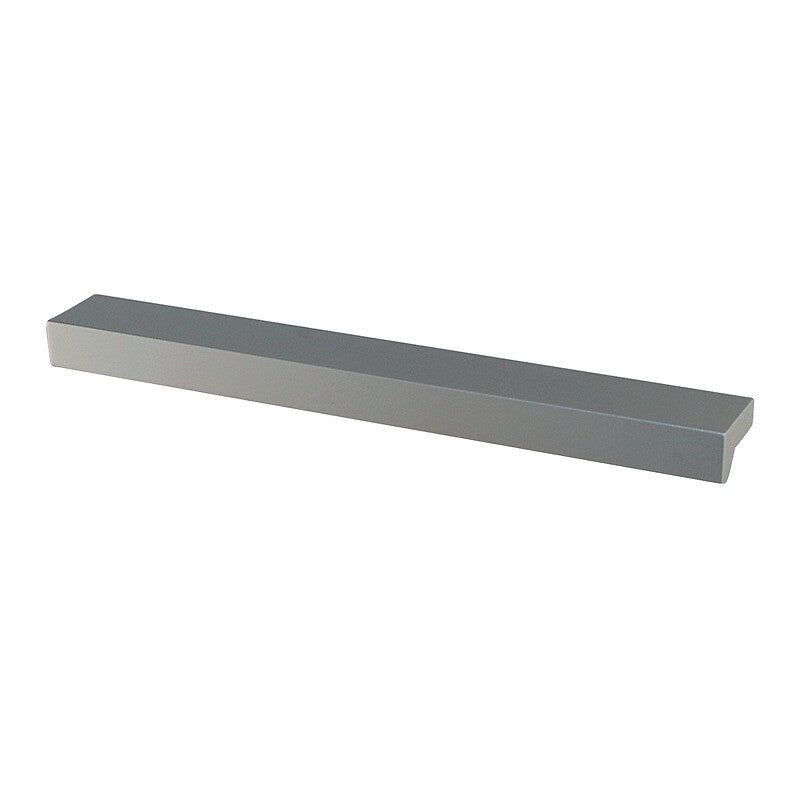 Profile type handle - 96 mm center distance, silver finish. DIAYTAR NIGERIA brings quality products to every corner of Nigeria at prices everyone can afford.