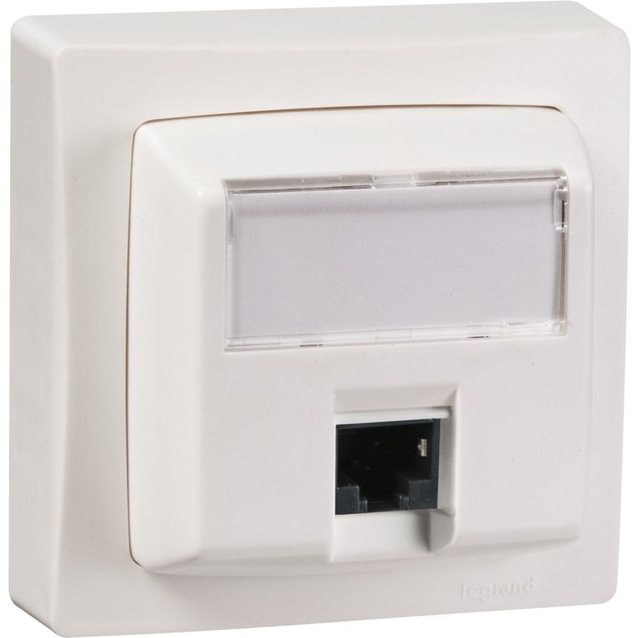 Prise RJ 45 Cat.5e FTP 9 contacts - blanc - Ref.086061. DIAYTAR NIGERIA makes quality accessible with our diverse product range and dependable delivery service.