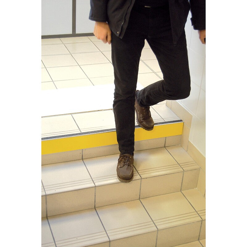 Self-adhesive yellow/black aluminium marking profile, length 3 m. DIAYTAR NIGERIA: Your partner in affordable online retail with reliable delivery across the nation.