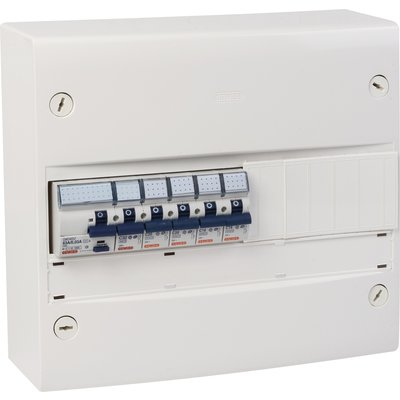 Pre-equipped panel - 1 row 5 circuit breakers 1 screw differential switch Ref. FR60370. DIAYTAR NIGERIA brings retail convenience to your screen with affordable prices and dependable shipping.