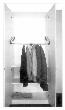 WARDROBE ELEVATOR AND CLOTHES RACK INTERNAL WIDTH OF CABINETS 830 TO 1150 MM CHROME. Your complete e-commerce solution, DIAYTAR NIGERIA offers variety and value with nationwide shipping.