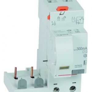 ADAPTABLE SCREW DIFFERENTIAL BLOCK DX3 FOR CIRCUIT BREAKER 1 MODULE PER POLE - 2P 230V~ - 40A - TYPEAC 300MA. DIAYTAR NIGERIA: Bringing the marketplace to every Nigerian with affordable prices and quick delivery.