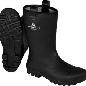 BLACK NICKEL BOOTS - SIZE 45. DIAYTAR NIGERIA: Where online shopping becomes effortless with budget-friendly nationwide delivery.
