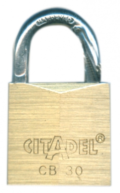 BRASS CHAIN ​​CITADEL CB30C WIDTH 30 MM 2 KEYS. Shop with purpose at DIAYTAR NIGERIA, where diverse selection meets budget-friendly nationwide delivery.