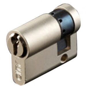 EUROPEAN PROFILE HALF CYLINDER 5 PINS (40X10) NICKEL-PLATED BRASS 3 KEYS. DIAYTAR NIGERIA: Revolutionizing how Nigerians shop with affordable prices and prompt delivery services.