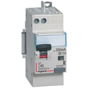 DX34500 DIFFERENTIAL CIRCUIT BREAKER HIGH VIS ARRIVAL AND AUTOMATIC HIGH DEPARTURE U+N 230V~ - 32A TYPEAC 30MA - 2 MODULES. Experience the convenience of online shopping with DIAYTAR NIGERIA's reliable 5-8 day delivery service.