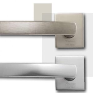 SET. DBLE CRUTCH ON SQUARE ROSETTE CITYZEN LINE SILVER ANODIZED - KEY L. Experience retail satisfaction with DIAYTAR NIGERIA's comprehensive platform and prompt shipping service.