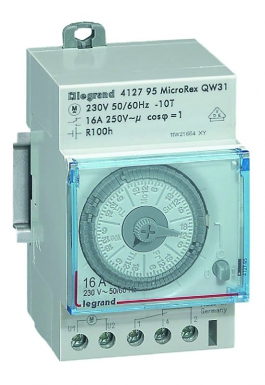 WEEKLY MANUAL PROGRAMMABLE MODULAR ANALOGUE TIME SWITCH - VERTICAL DIAL WITH POWER RESERVE. DIAYTAR NIGERIA: Bringing quality products to every Nigerian home at prices everyone can afford.