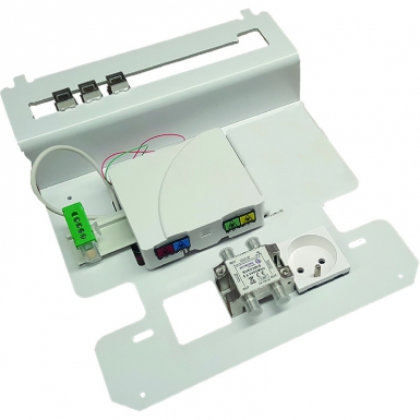 G3 COMMUNICATION KIT WITHOUT DOOR AND WITHOUT DTI SUPPORT PLATE + 1 EARTH TERMINAL BLOCK + 4 RJ45 C6 + 1E/3S TV SPLITTER. Your digital marketplace solution, DIAYTAR NIGERIA delivers quality and value within the week.