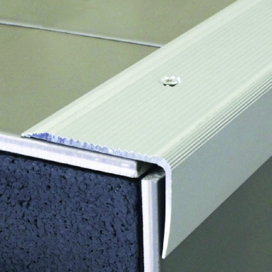 44V 50X32X3 MM STRIPED STEP NOSE - 3.00 M SCREW-ON - NATURAL ANODIZED ALUMINIUM. Your shopping needs fulfilled through DIAYTAR NIGERIA's extensive selection and nationwide delivery.