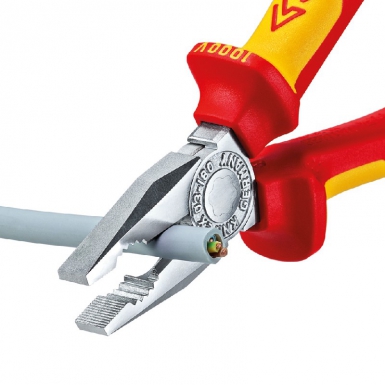 UNIVERSAL PLIERS - CHROME HEAD - TWO-TONE DOUBLE-COMPONENT BRANCHES 1000V - LENGTH 180 MM. Shopping made simple with DIAYTAR NIGERIA's vast selection and budget-friendly nationwide delivery.