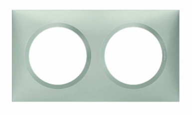 DOOXIE SQUARE PLATE 2 POSTS ALUMINUM EFFECT FINISH. Shop with ease at DIAYTAR NIGERIA and enjoy our extensive product range delivered at affordable rates.