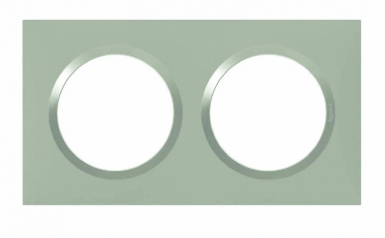 DOOXIE 2-POST SQUARE PLATE FEATHER FINISH. Your complete marketplace solution, DIAYTAR NIGERIA offers unbeatable value with delivery within the week.
