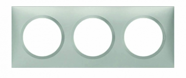 DOOXIE SQUARE PLATE 3 POSTS ALUMINUM EFFECT FINISH. DIAYTAR NIGERIA: Your partner in affordable online retail with reliable shipping across Nigeria.
