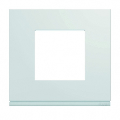 HORIZONTAL GALLERY PLATE 71 MM CENTRE DISTANCE 1 POST OR 2 MODULES PURE WHITE. DIAYTAR NIGERIA brings the marketplace experience online with affordable and reliable delivery service.
