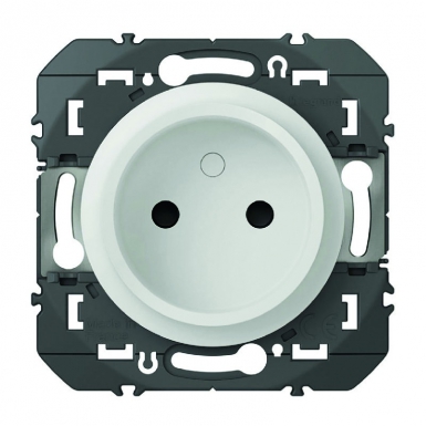 2P DOOXIE 16A WELL POWER SOCKET WHITE FINISH. DIAYTAR NIGERIA: Transforming online retail with affordable prices and consistent 5-8 day nationwide delivery.