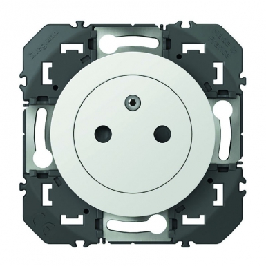 2P+T SURFACE DOOXIE 16A POWER SOCKET WHITE FINISH. Shop with intention at DIAYTAR NIGERIA, offering thousands of products at budget-friendly prices.