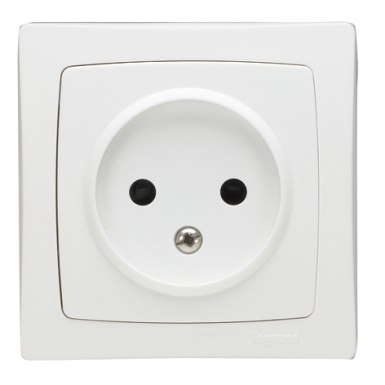 COMPLETE 2P 16A 250V SOCKET WITH PROTECTIVE CLIPS. DIAYTAR NIGERIA: Where shopping meets satisfaction with affordable prices and prompt delivery services.
