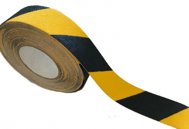 SIGNALING TAPE - NON-SLIP - YELLOW/BLACK, LENGTH X WIDTH: 18 M X 5 CM. Shop with ease at DIAYTAR NIGERIA, Nigeria's premier e-commerce platform offering budget-friendly shipping.