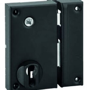 VERTICAL PE CYLINDER LOCK WITH SHEET 75X130 MM SQUARE OF 7 MM - GHE. Discover endless possibilities with DIAYTAR NIGERIA's comprehensive catalog and reliable delivery service.