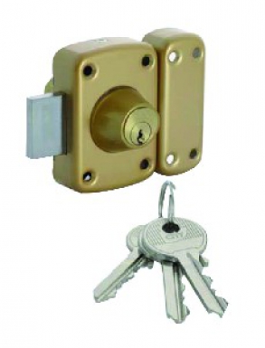 "ISEO-CITY" LOCK WITH 2 GOLD VARNISHED ENTRIES, "WOOD" STRIKE PLATE CYLINDER Ø 23 MM L. 45 MM 3 KEYS​ ​. DIAYTAR NIGERIA connects desire with fulfillment through our affordable e-commerce platform.