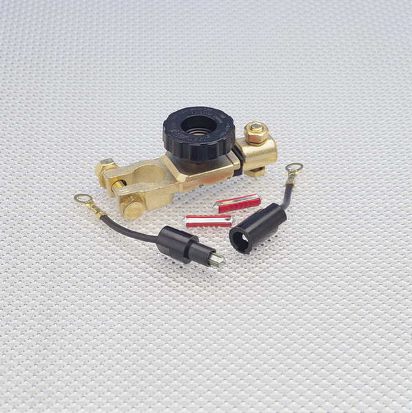Universal Discarnect anti-theft battery switch. DIAYTAR NIGERIA makes quality accessible with our diverse product range and dependable delivery service.