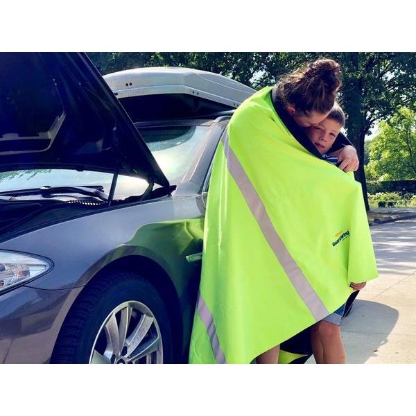150x200cm Guardwing Comfort Reflective Safety Blanket. Shop efficiently from anywhere with DIAYTAR NIGERIA's comprehensive platform and quick delivery options.