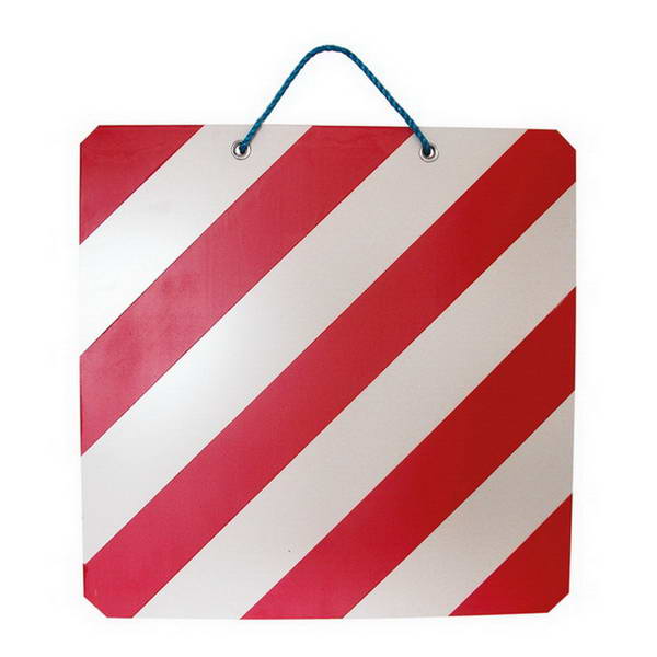Metal surcharge plate 42.3x42.3cm. DIAYTAR NIGERIA makes online shopping accessible with our comprehensive platform and prompt delivery service.