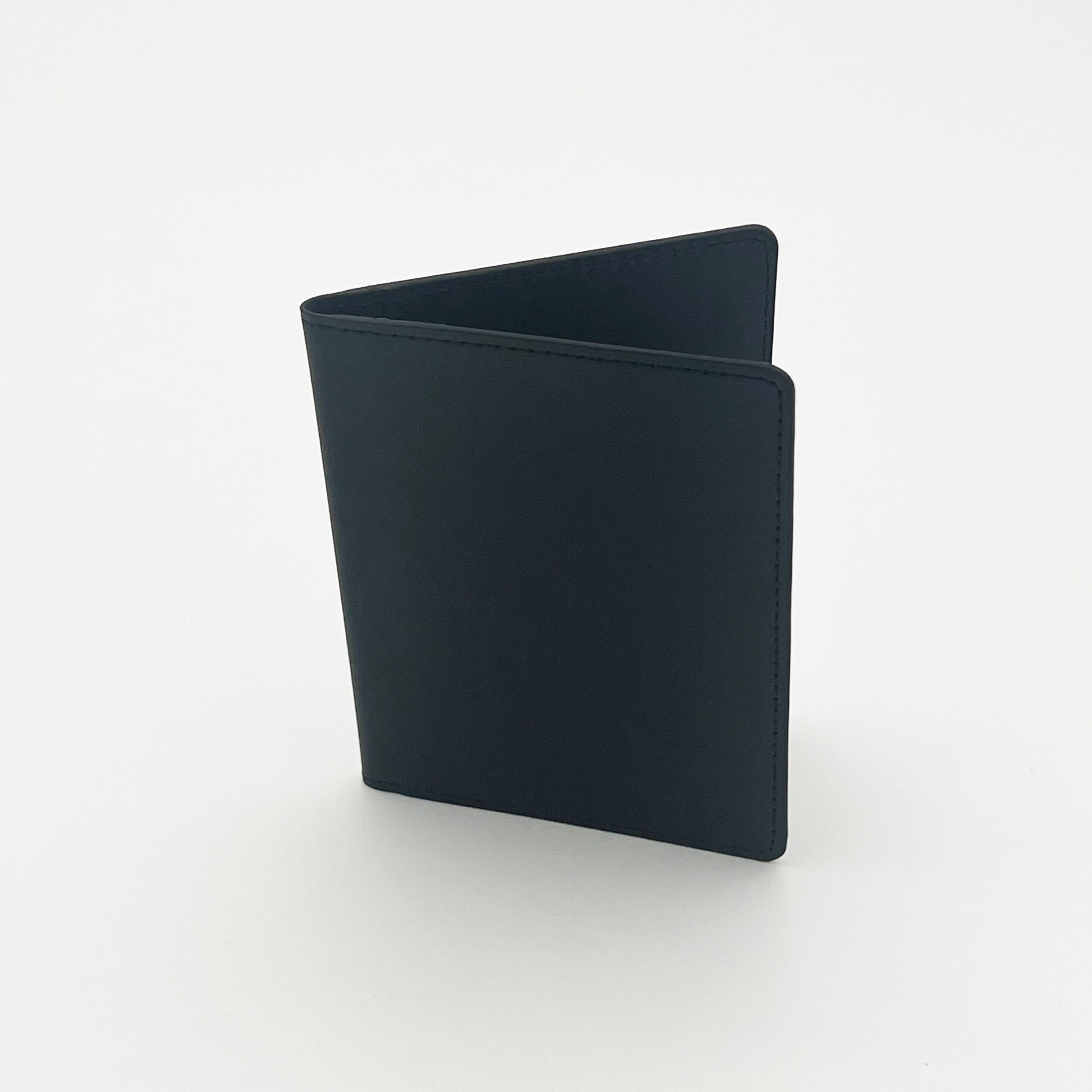 Porte documents - petit format + grand format. Shop the smart way with DIAYTAR NIGERIA's extensive selection and budget-friendly nationwide delivery.